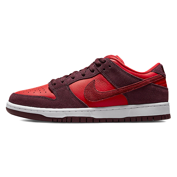 NIKE - SB Dunk Low "Cherry" -NOVO-