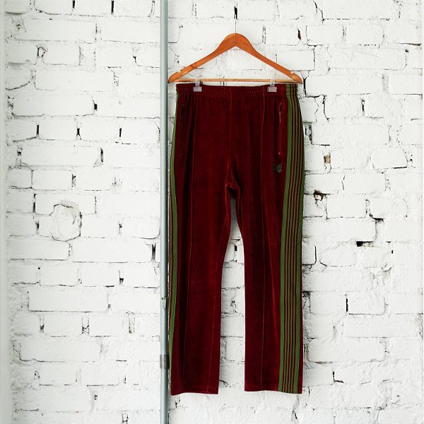 NEEDLESS - Calça Track Logo Embroidered Webbing Trimmed Velour "Vinho/Verde" -USADO-