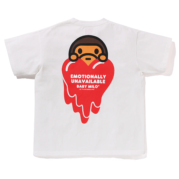 BAPE x EMOTIONALLY UNAVAILABLE - Camiseta Milo "Branco" -NOVO-