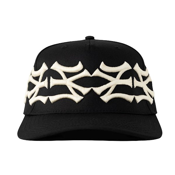 OMA DESIGN STUDIOS - Boné NY NY Crown "Preto/Creme" -NOVO-