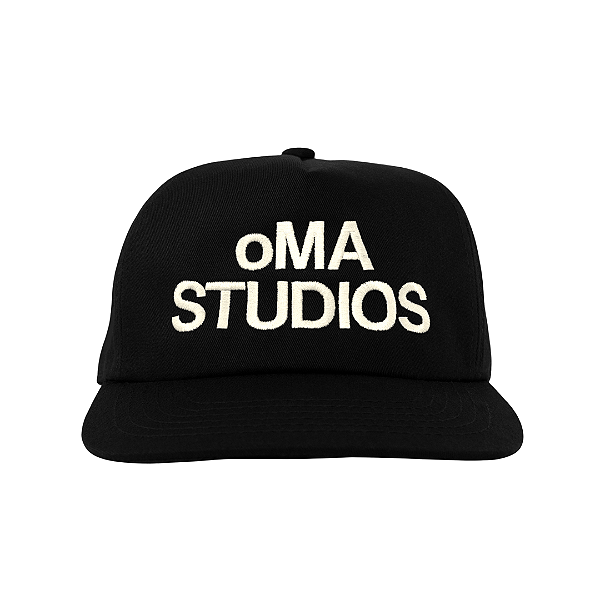 OMA DESING STUDIOS - Boné Typography "Preto" -NOVO-
