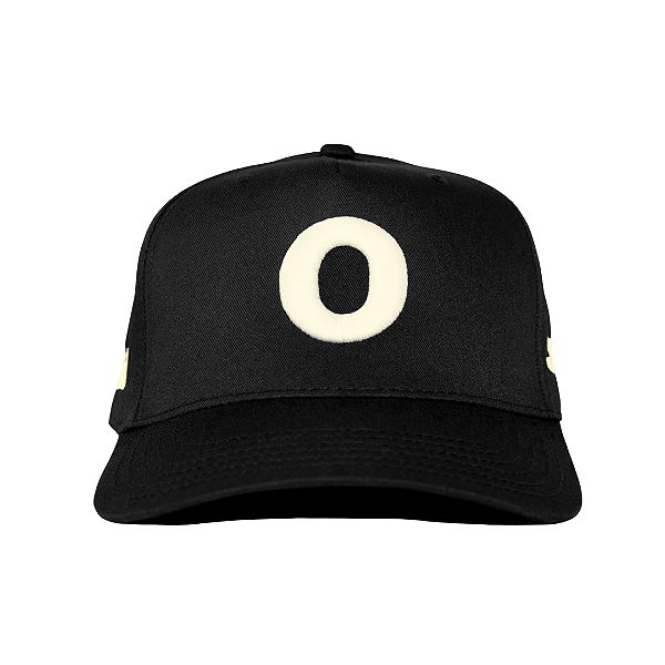 OMA DESIGN STUDIOS - Boné "O" Curved Brim "Preto" -NOVO-