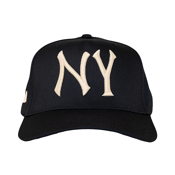 OMA DESIGN STUDIOS - Boné NY Curved Brim "Preto/Creme" -NOVO-