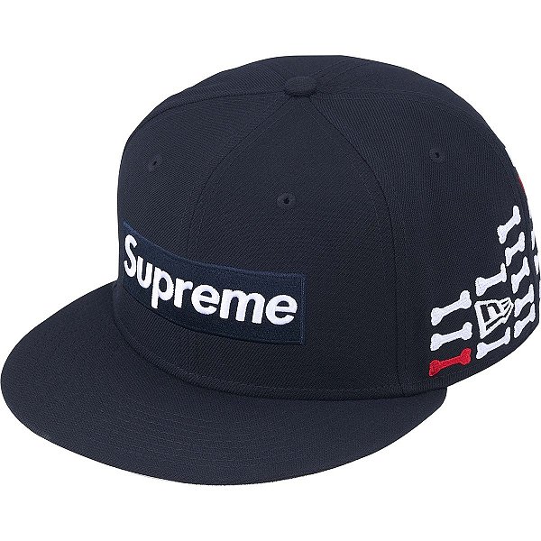 SUPREME x NEW ERA - Boné Box Logo Bones FW25 "Azul Marinho"-NOVO-