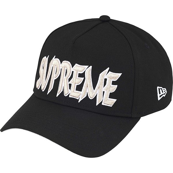 SUPREME x NEW ERA - Boné Sharp Spellout Adjustable "Preto" -NOVO-