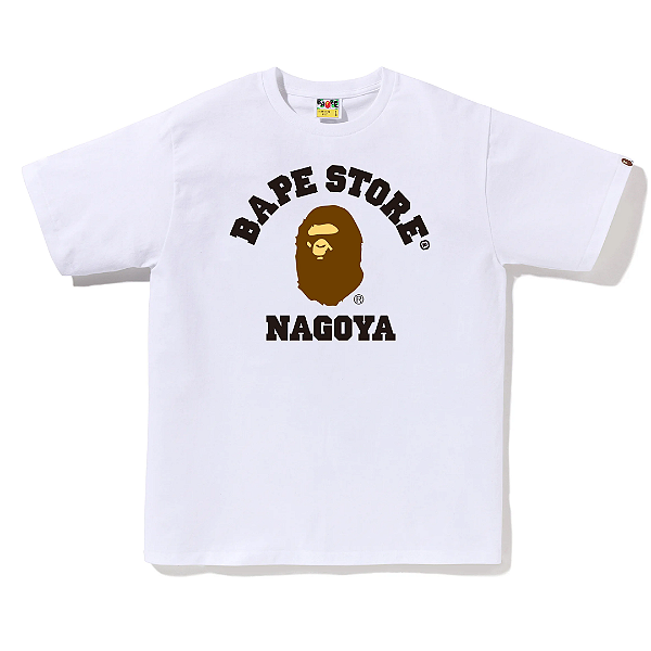 BAPE - Camiseta Store Nagoya College "Branco" -NOVO-