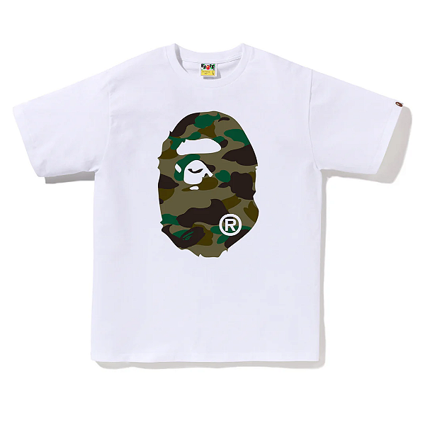 BAPE - Camiseta 1st Camo Big Ape Head "Branco/Verde" -NOVO-