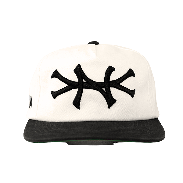 OMA DESIGN STUDIOS - Boné NY Side "Cream/Vintage Black" -NOVO-
