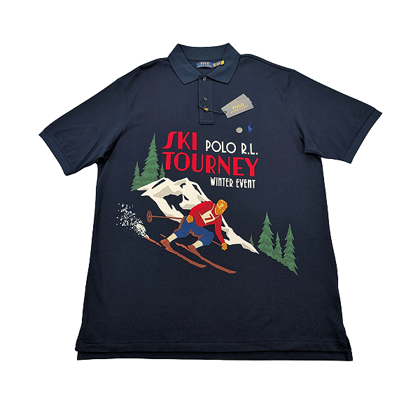 POLO RALPH LAUREN - Camisa Polo Ski Tourney Winter Event Graphic "Azul Marinho" -NOVO-