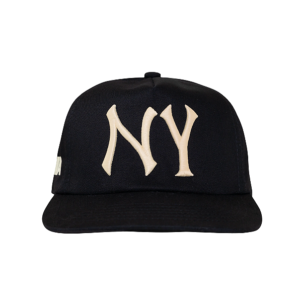 OMA DESIGN STUDIOS - Boné NY "Preto/Creme" -NOVO-
