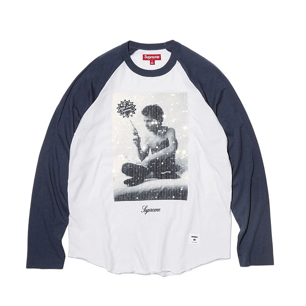 SUPREME x LARRY CLARK - Camiseta Sequin Raglan Gun FW26 "Marinho" -NOVO-