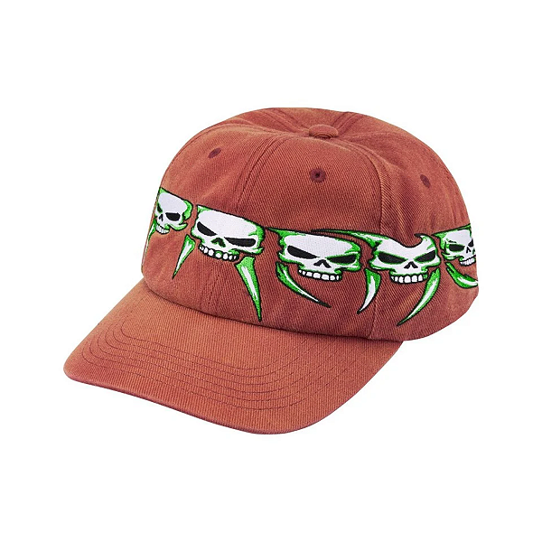 SUPREME - Boné Skulls Spellout 6-Panel FW26 "Rust" -NOVO-