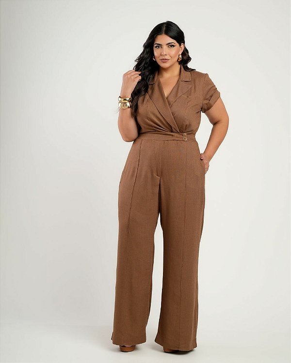 Macacão Alfaiataria Marrom Quality Moda Plus Size Quebela Primavera
