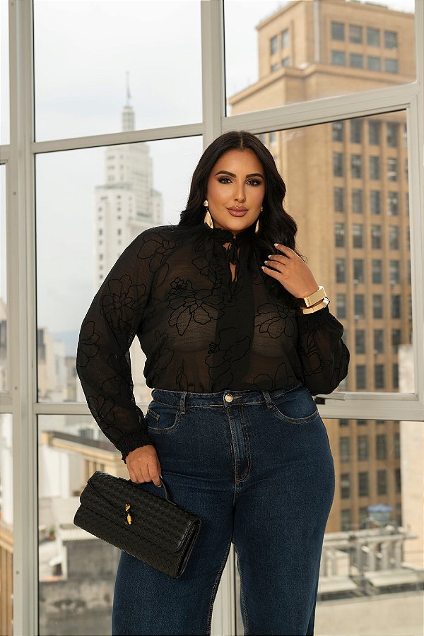 Blusa Manga Longa com Detalhe em Lastex Preta Quality Moda Plus Size dvs Outono Preview town