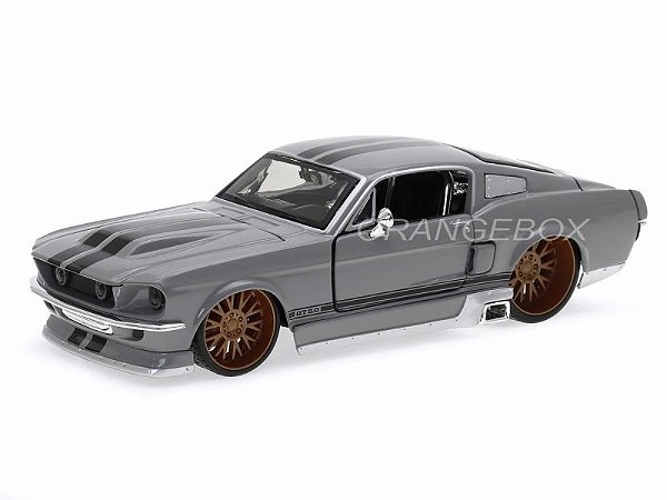 Ford Mustang GT 5.0 1967 1:24 Maisto Classic Muscle