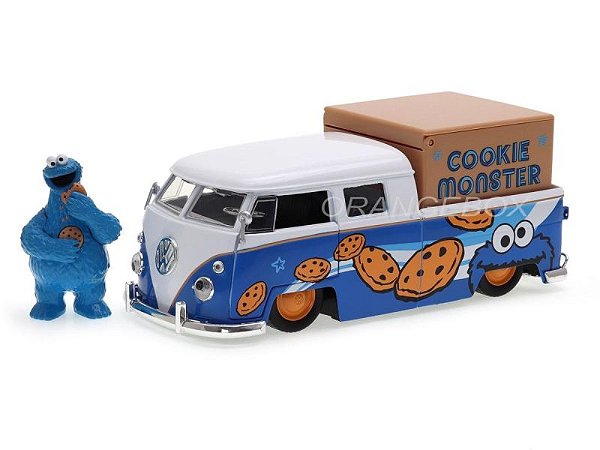 Volkswagen Kombi Pick-Up Bus 1962 + Figura Cookie Monster (em metal) Jada Toys 1:24 c/ som