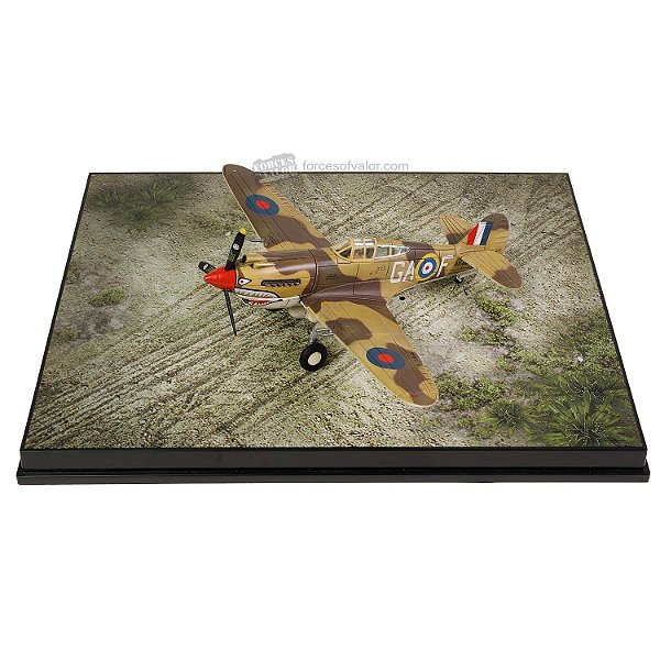 Avião British Curtiss P-40B / Tomahawk Mk IIB North Africa October 1941 1:72 Forces of Valor