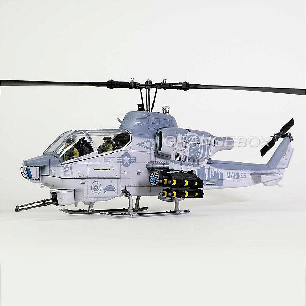 Helicóptero Bell AH-1W Whiskey Cobra (US Marine Squadron 167 2012) 1:48 Forces of Valor