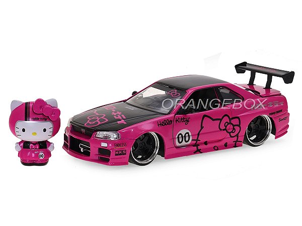 Nissan Skyline GT-R (BNR34) 2002 + Figura Hello Kitty (em metal) Jada Toys 1:24