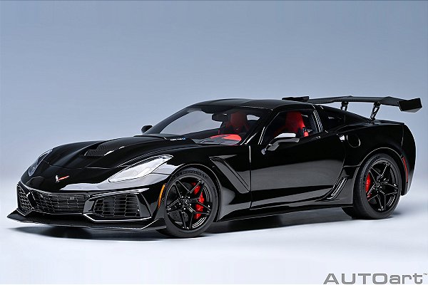 Chevrolet Corvette C7 ZR1 1:18 Autoart Preto