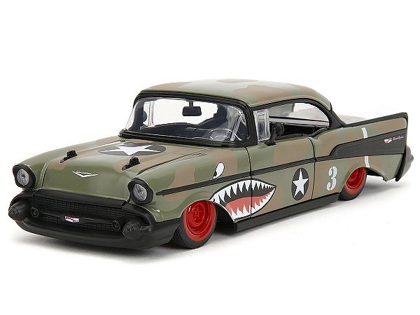 Chevrolet Bel Air 1957 1:24 Jada Toys Shark Mouth Graphics
