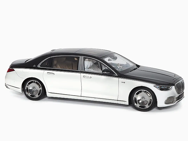 Mercedes Benz Maybach S-Class 2021 1:18 Almost Real Branco