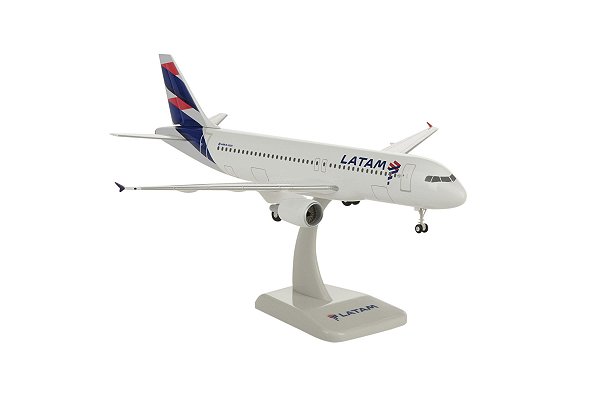 Avião Latam A320 1:200 Hogan