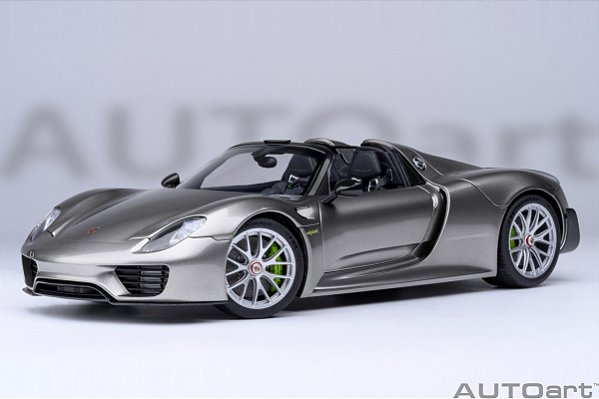 Porsche 918 Spyder Weissach Package 1:18 Autoart Prata