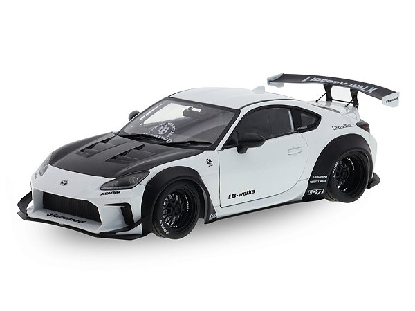 Toyota GR86 Liberty Walk Body Kit 2024 1:18 Solido Branco
