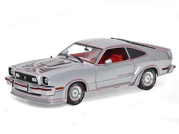 Ford Mustang II 1978 King Cobra 1:18 Greenlight Prata