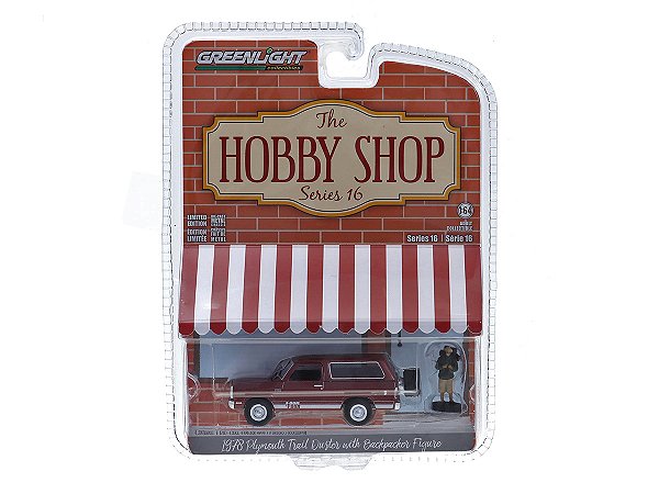 Plymouth Trail Duster 1978 + Figura Mochileiro 1:64 Greenlight