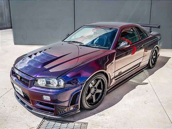 Nissan Skyline (R34) GT-R Z Tune Midnight Purple 1999 1:18 Solido