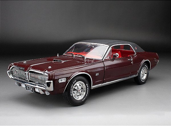 Mercury Cougar 1968 XR7G 1:18 Sunstar