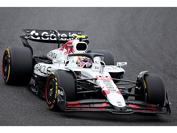 Fórmula 1 Oracle Red Bull Racing RB21 Yuki Tsunoda GP Japão 2025 1:18 Spark