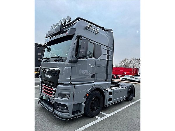 Caminhão Man TGX Individual Lion S 1:24 Solido Cinza