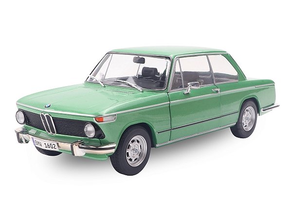 BMW 1602 1971 1:18 Solido Verde