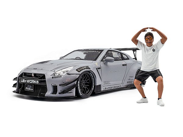 Nissan GT-R (R35) Liberty Walk Body Kit Type 2.0 2024 + Kato San Figure 1:18 Solido