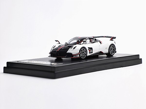 Pagani Huayra Roadster BC 1:64 LCD Models Branco
