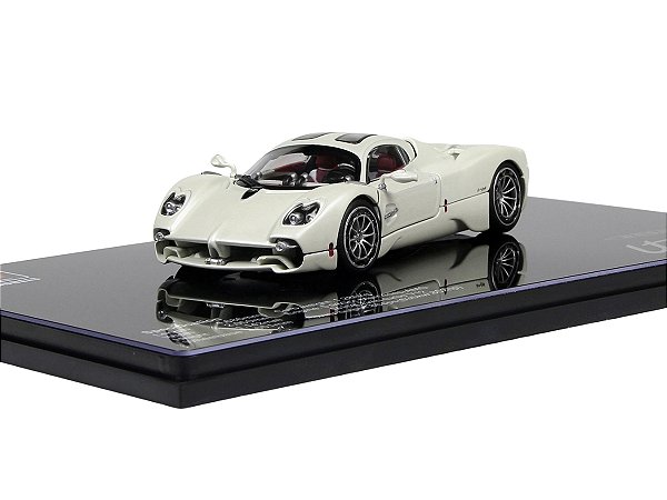 Pagani Utopia 1:18 LCD Models Branco