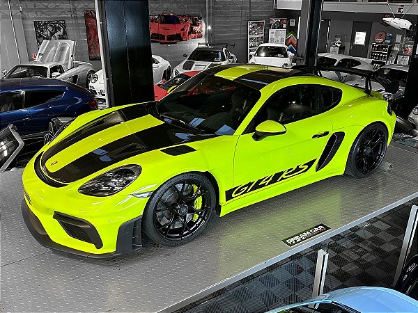 Porsche 718 Cayman GT4 RS Weissach Package 2024 1:43 Solido Verde