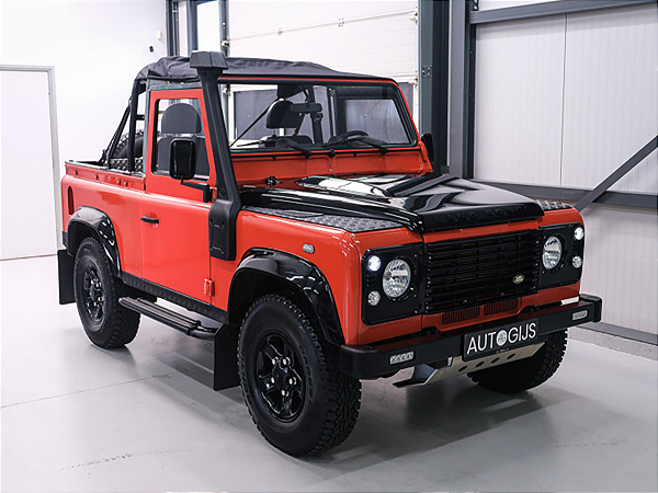 Land Rover Defender 90 2016 Conversível 1:18 Solido Laranja