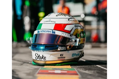 Capacete Gabriel Bortoleto Stake F1 Sauber Italian GP 2025 1:5 Spark