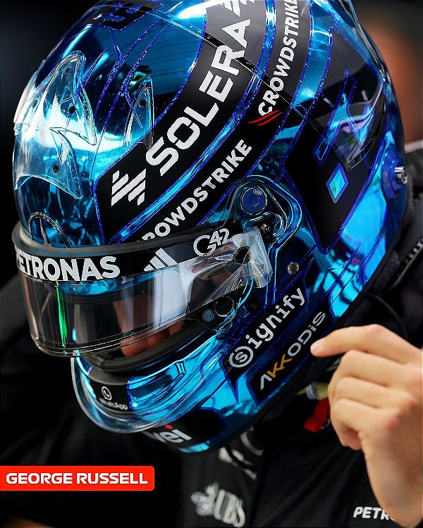 Capacete George Russell Mercedes AMG F1 Singapore GP 2025 1:5 Spark