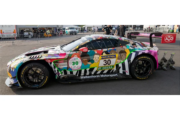 Aston Martin Vantage AMR GT3 EVO 24Hs Nürburgring 2025 1:64 Spark