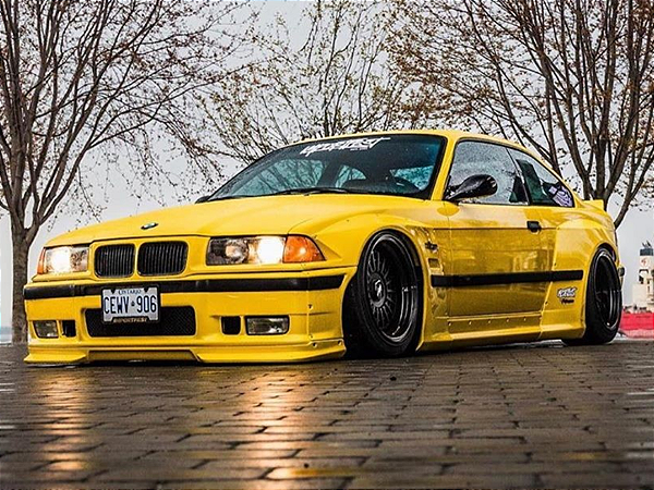 BMW M3 Coupe Pandem Body Kit 1990 1:18 Solido Amarelo