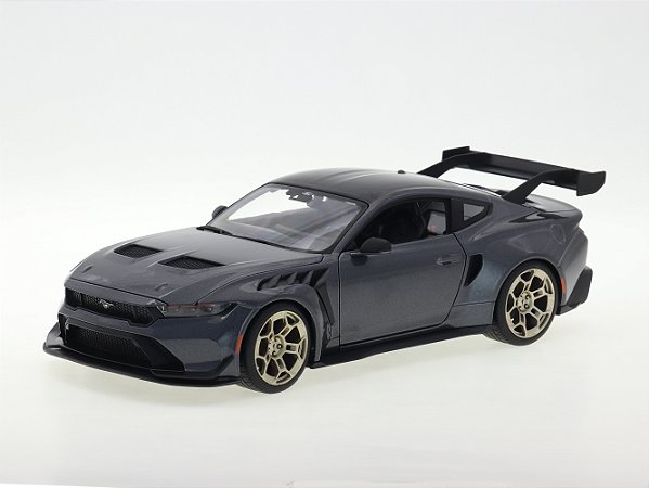 Ford Mustang GTD 2025 1:18 Maisto Cinza