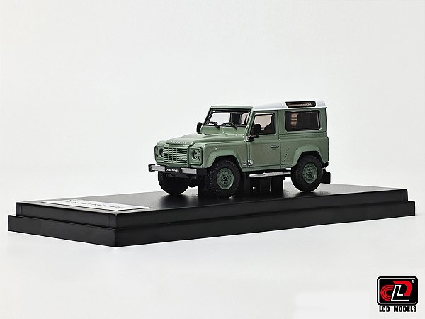Land Rover Defender 90 V8 1:64 LCD Models Verde