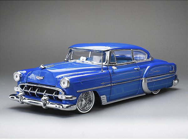 Chevrolet Bel Air 1954 Hard Top Coupe Lowrider 1:18 Sunstar Azul