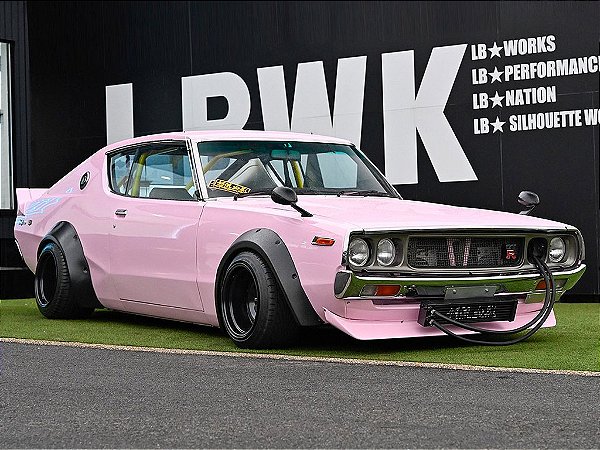 Nissan Skyline GT-R (KPGC110) Kenmeri Liberty Walk 1972 1:43 Solido Rosa