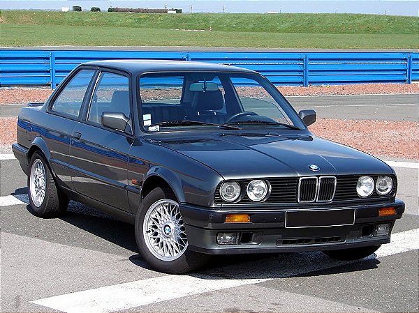 BMW 325i 1987 1:18 Solido Cinza